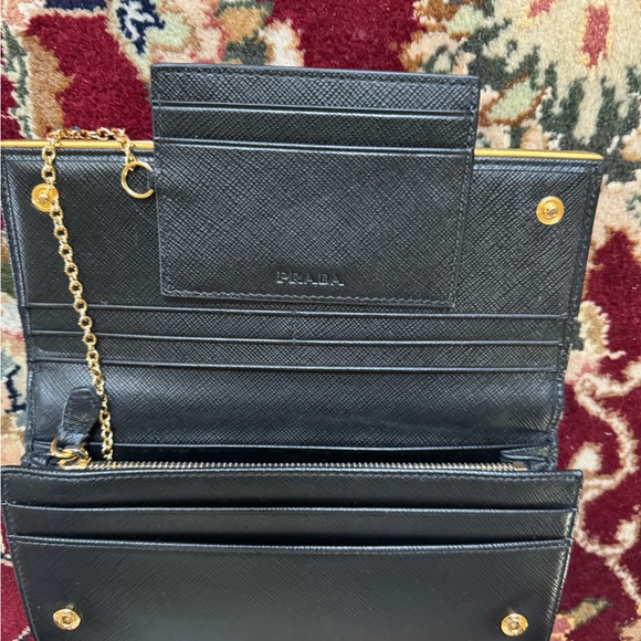 🍁SOLD🍁 Prada Saffiano Wallet - Picture 5 of 17